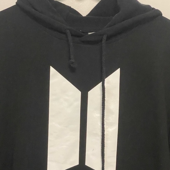 BTS Suga 93 Black Logo Sweater with Hood - Picture 5 of 8